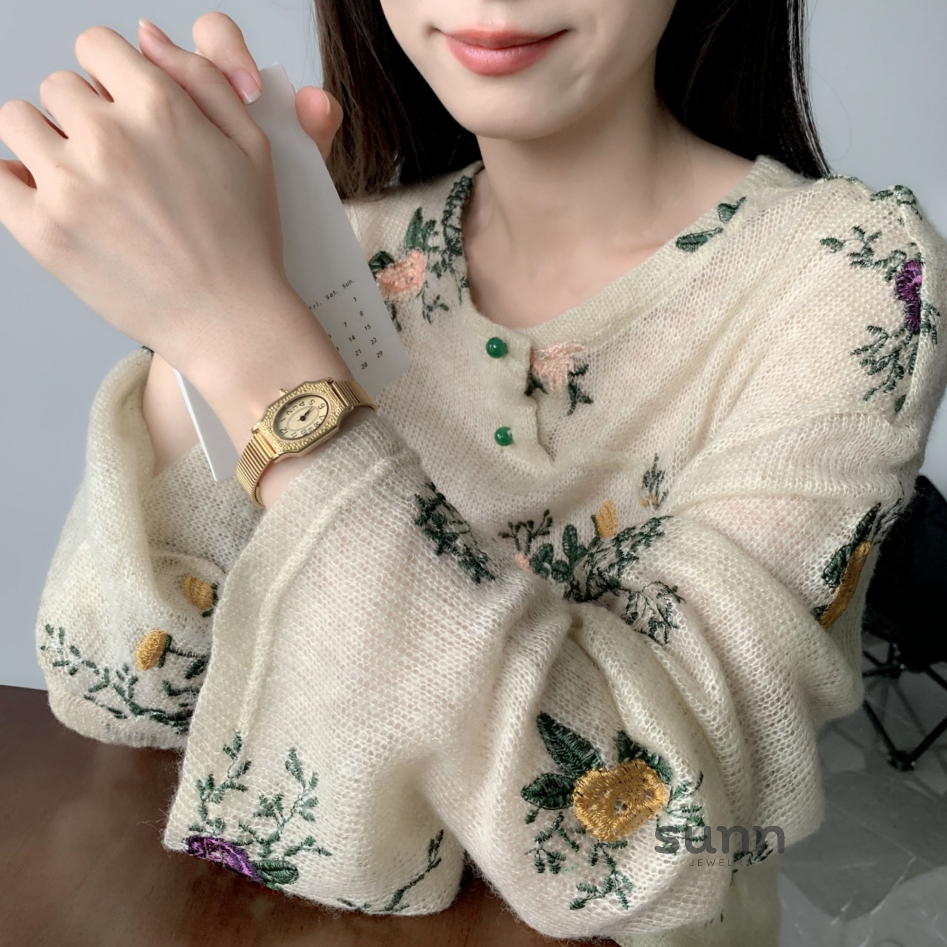 Harmony Carved Barrel Watch [L0881I2E]