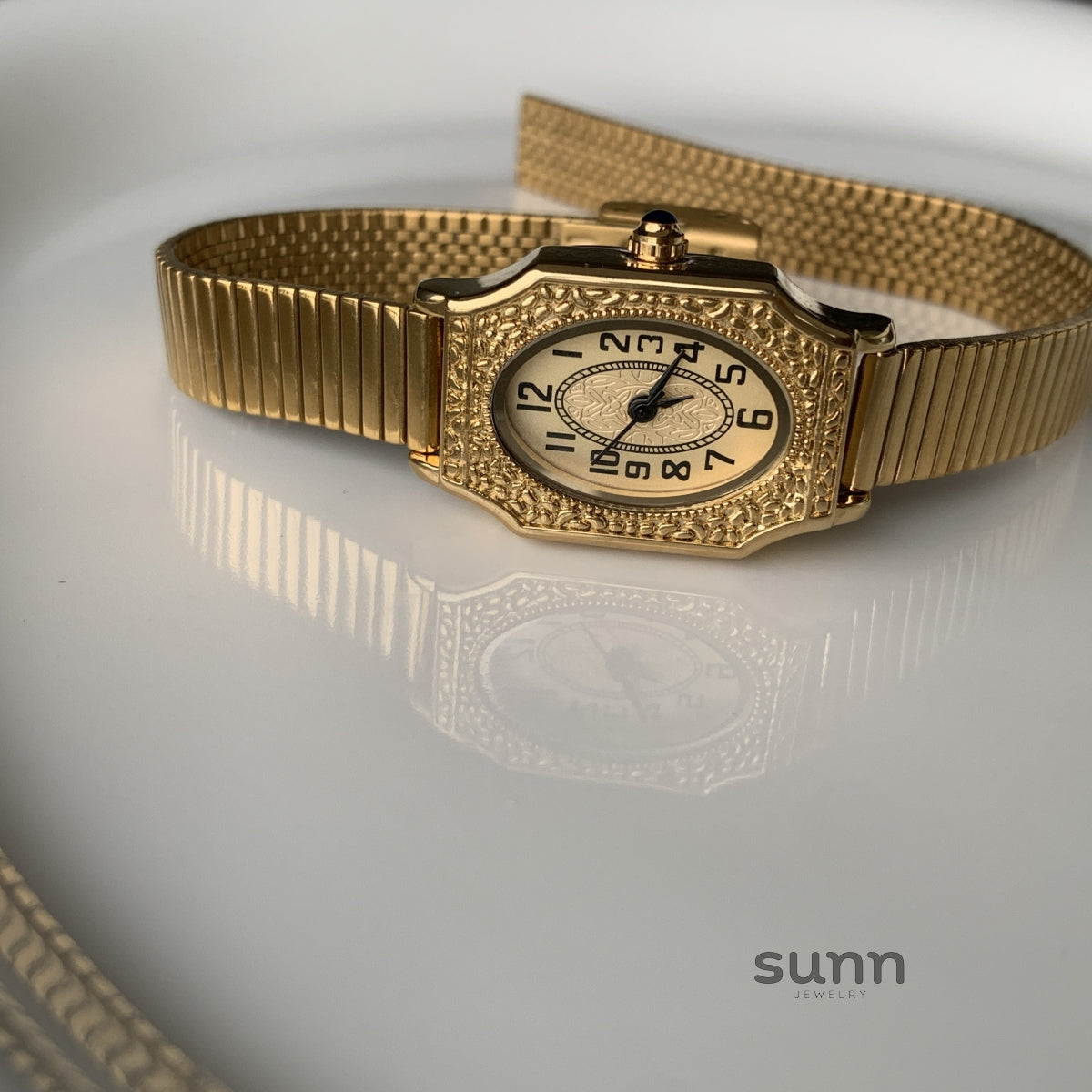 Harmony Carved Barrel Watch [WMXNWK9V]