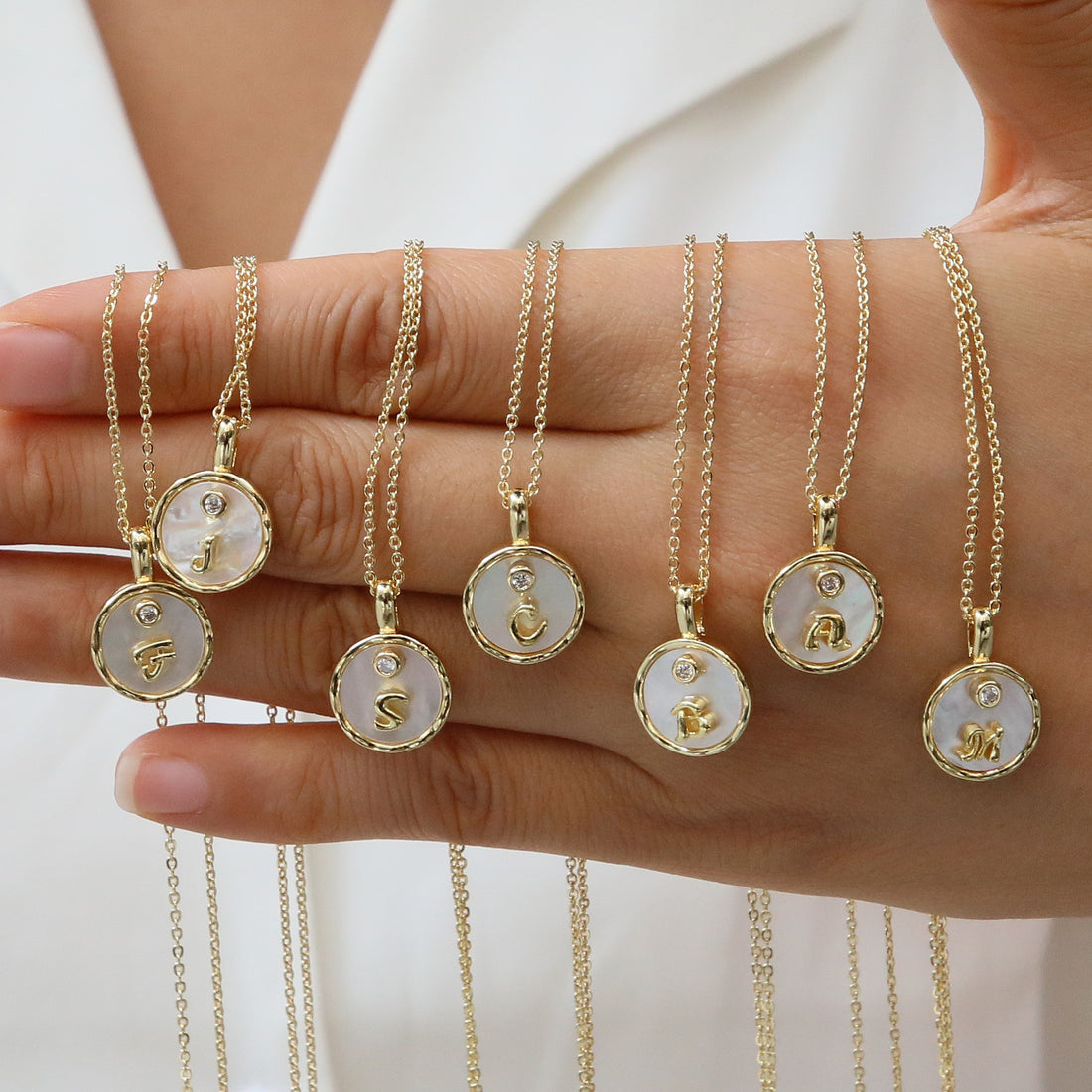 Haset Cursive Initial Pearl Necklace [NQT89ZR7]