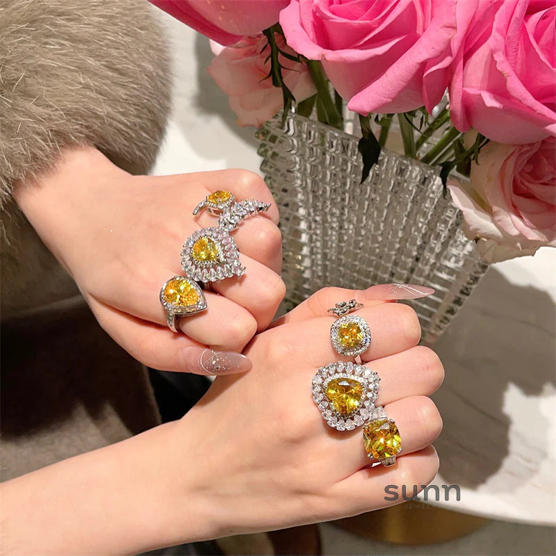 Haset Elegant Teardrop Ring