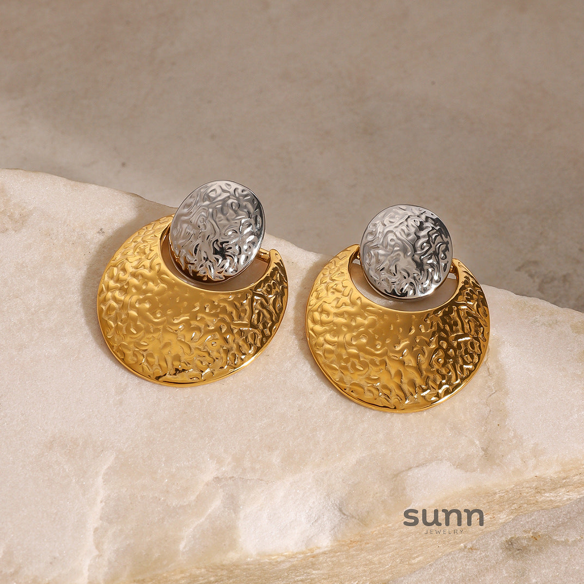 Havana Two-Tone Round Earrings [1USW13FS]
