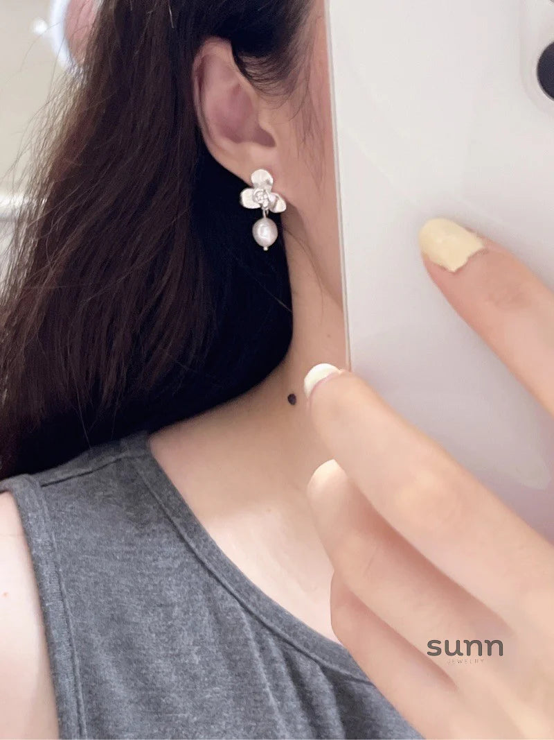 Hawa Baroque Floral Earrings