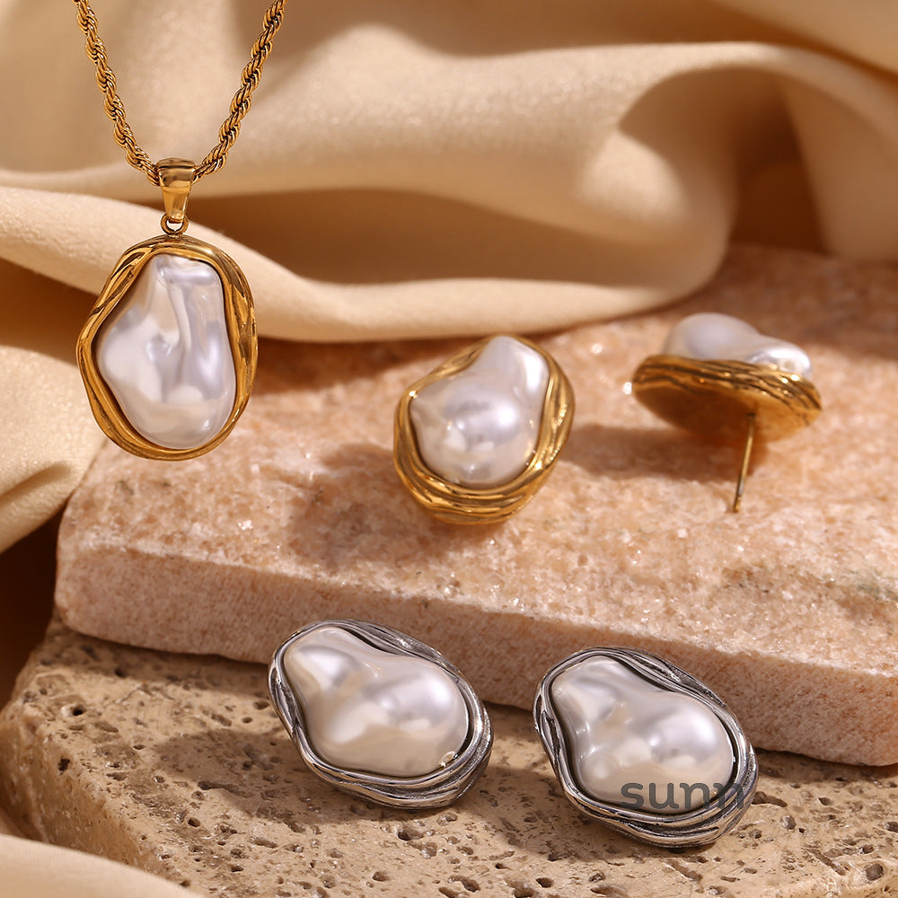 Hawa Baroque Pearl Necklace & Earrings [PIHJRNE4]