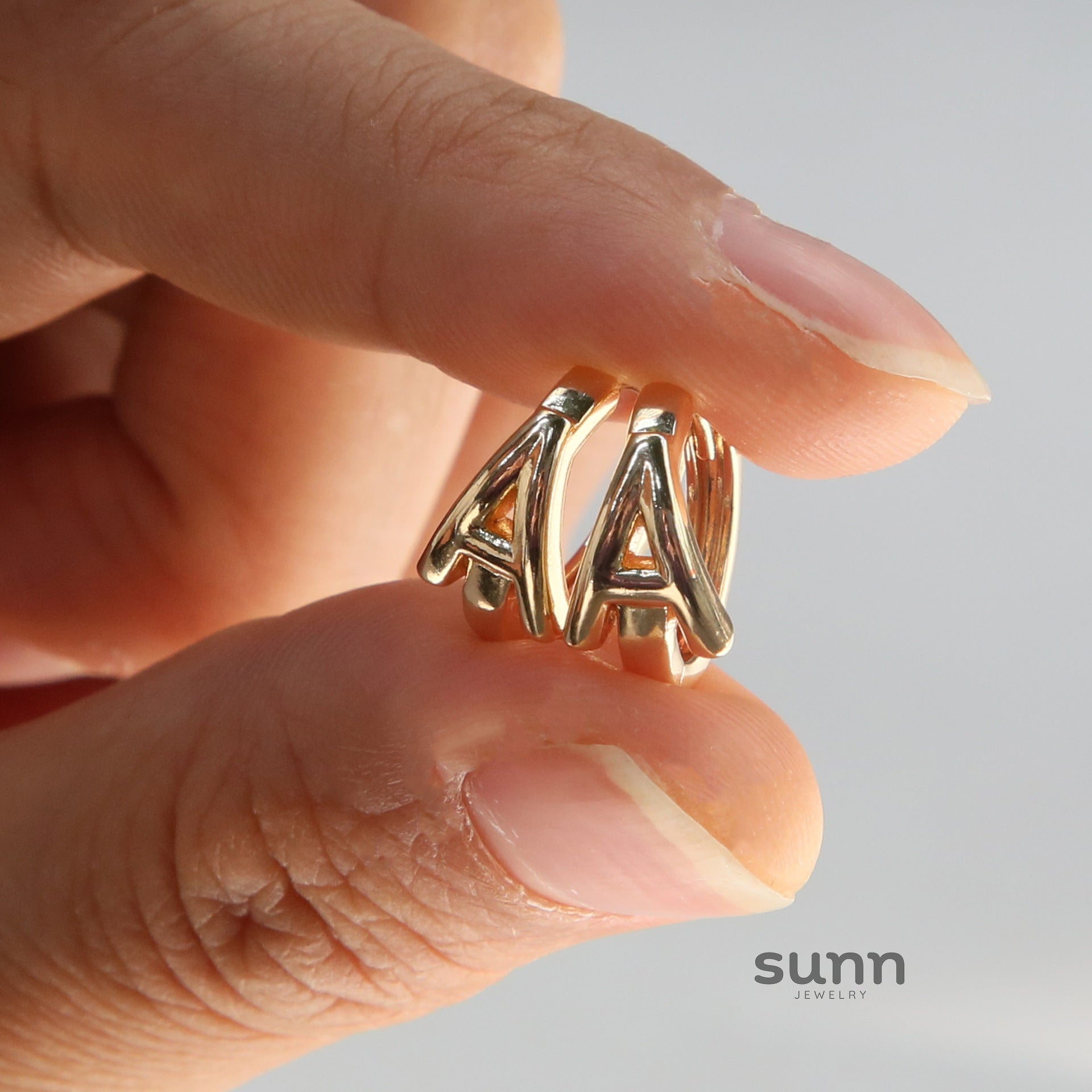 Haylee Gold Letter Stud Earrings [96U2THFG]
