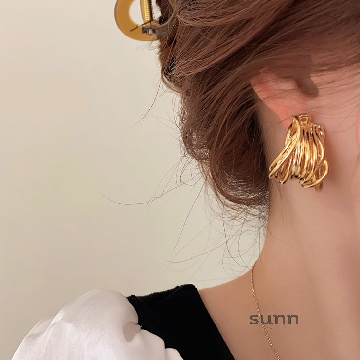 Haylen Sculptural Metal Drop Earrings [42F8AIXY]