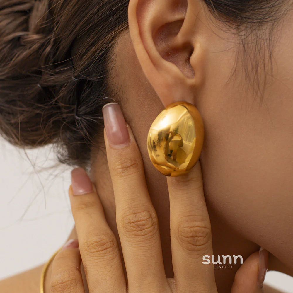 Hayzlee Gold Dome Studs
