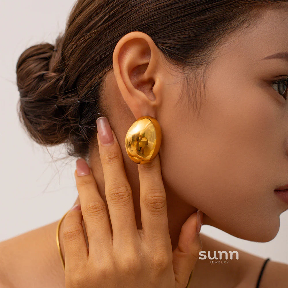 Hayzlee Gold Dome Studs
