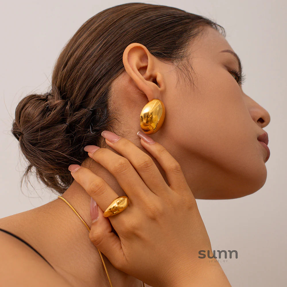 Hayzlee Gold Dome Studs