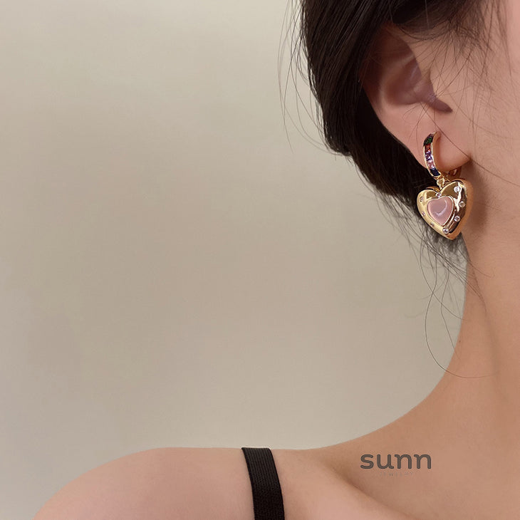 Hazelgrace Asymmetrical Star Heart Earrings [WSJR9Y3C]