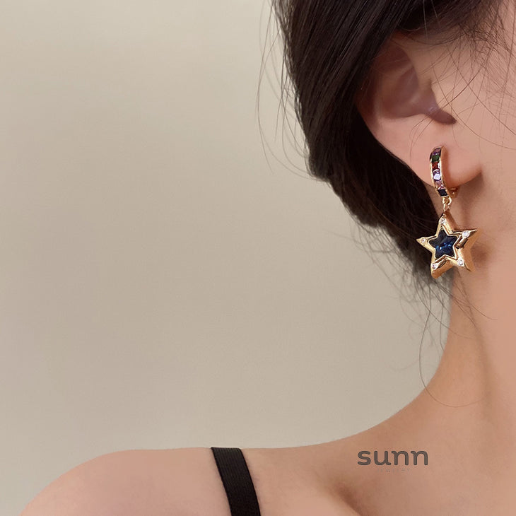 Hazelgrace Asymmetrical Star Heart Earrings [CQ3VQRCO]