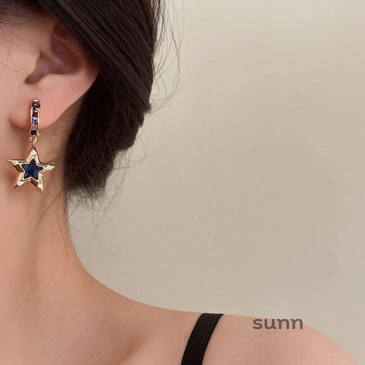 Hazelgrace Asymmetrical Star Heart Earrings [AW22XL1Q]