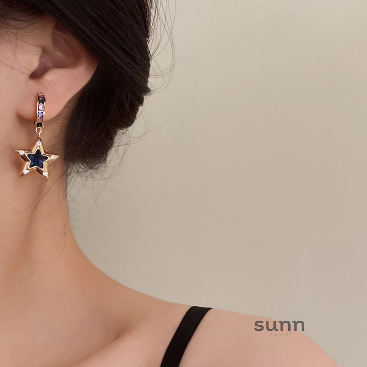 Hazelgrace Asymmetrical Star Heart Earrings [I9NR2VWA]
