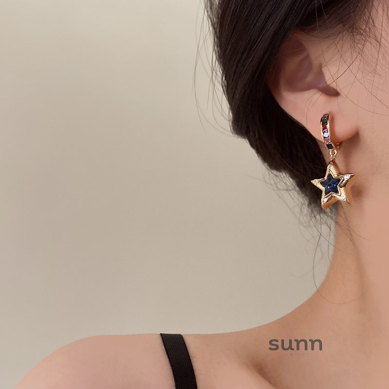 Hazelgrace Asymmetrical Star Heart Earrings [NCN2N802]