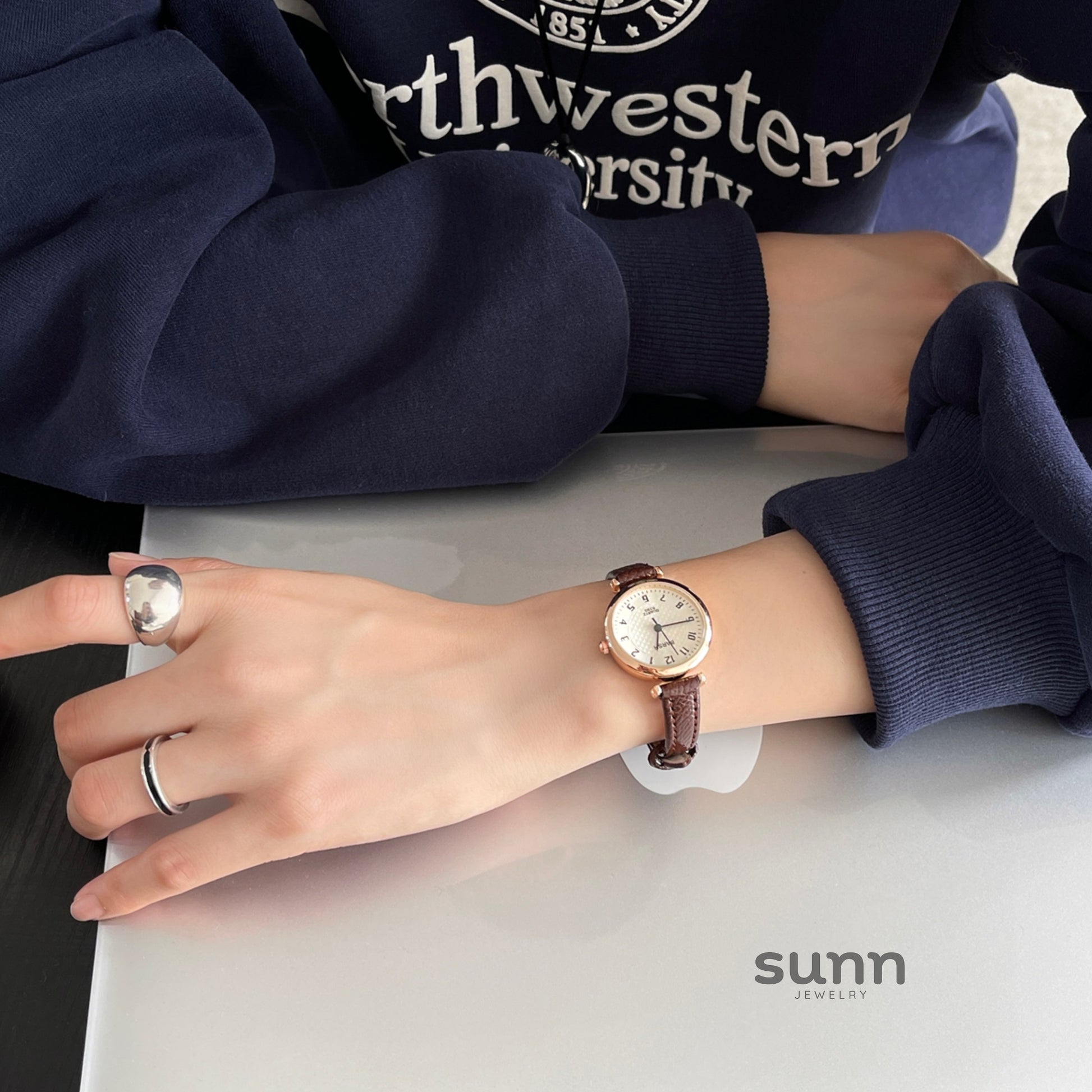 Heidy Petite Round Watch [ODWPBT9Y]