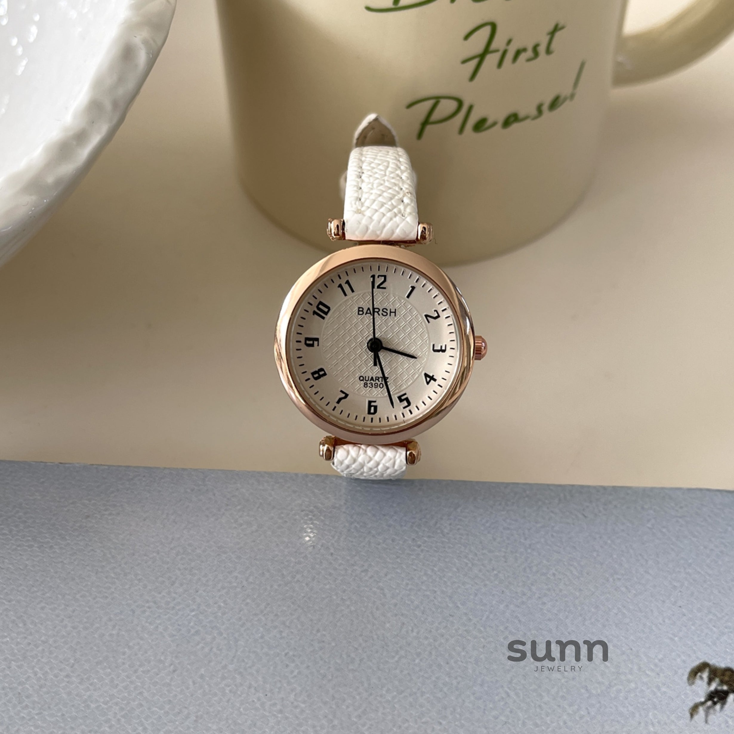 Heidy Petite Round Watch [YEBYOZUS]
