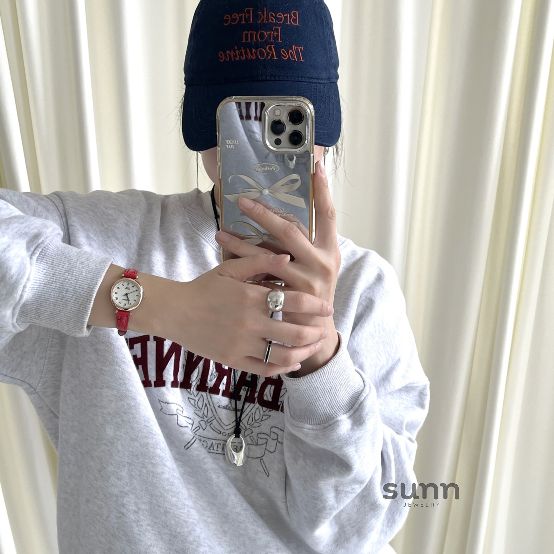 Heidy Petite Round Watch [V8BEF7U1]