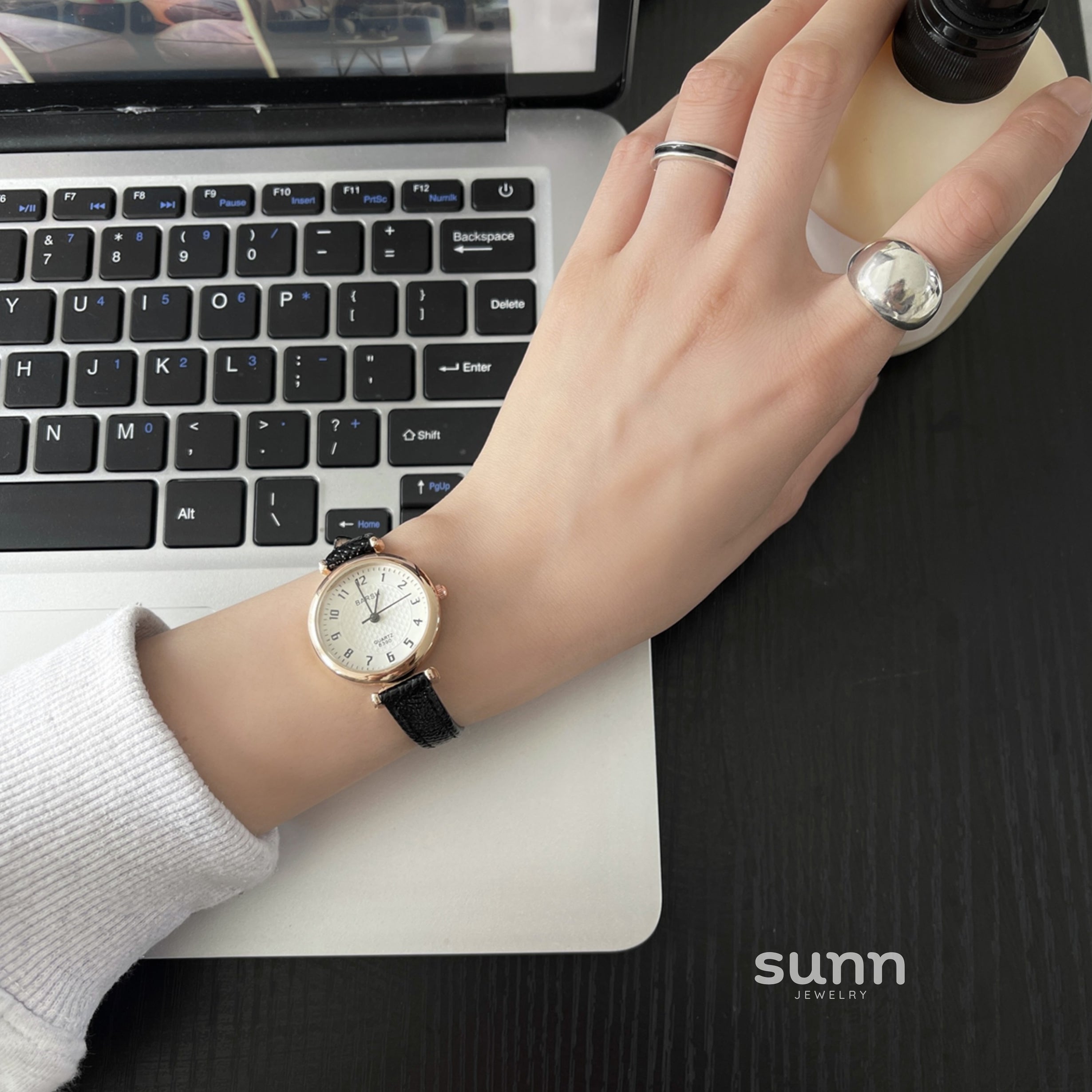 Heidy Petite Round Watch [Y3VLMUY2]