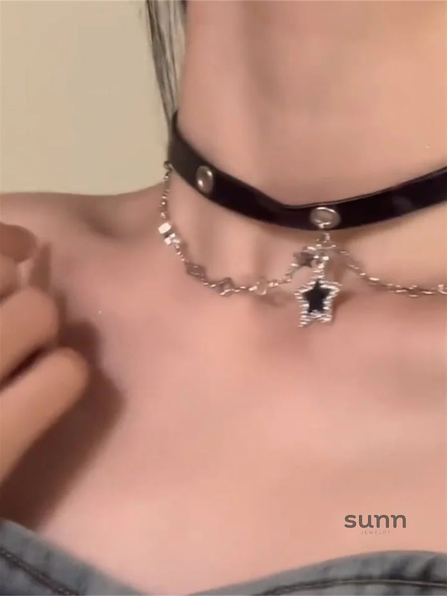 Heily Black Glitter Star Choker