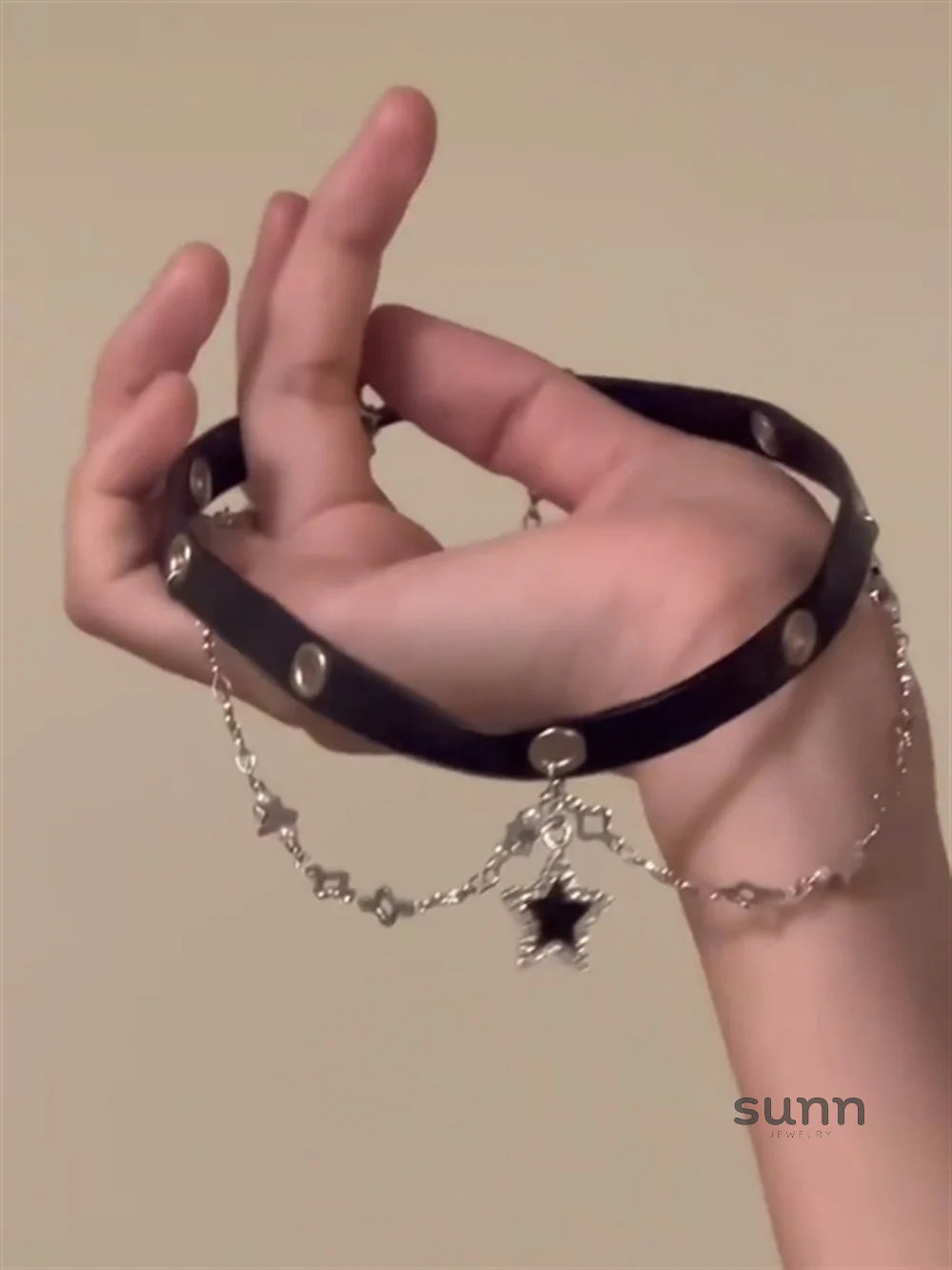 Heily Black Glitter Star Choker