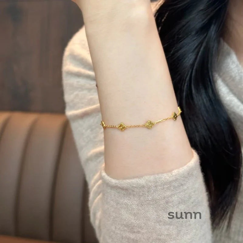 Helaina Golden Star Clover Bracelet
