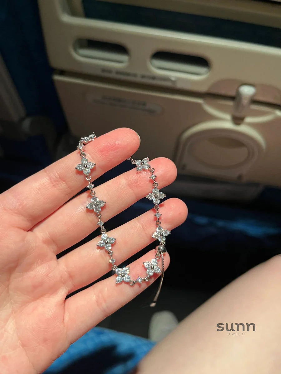 Henna Shimmering Clover Bracelet