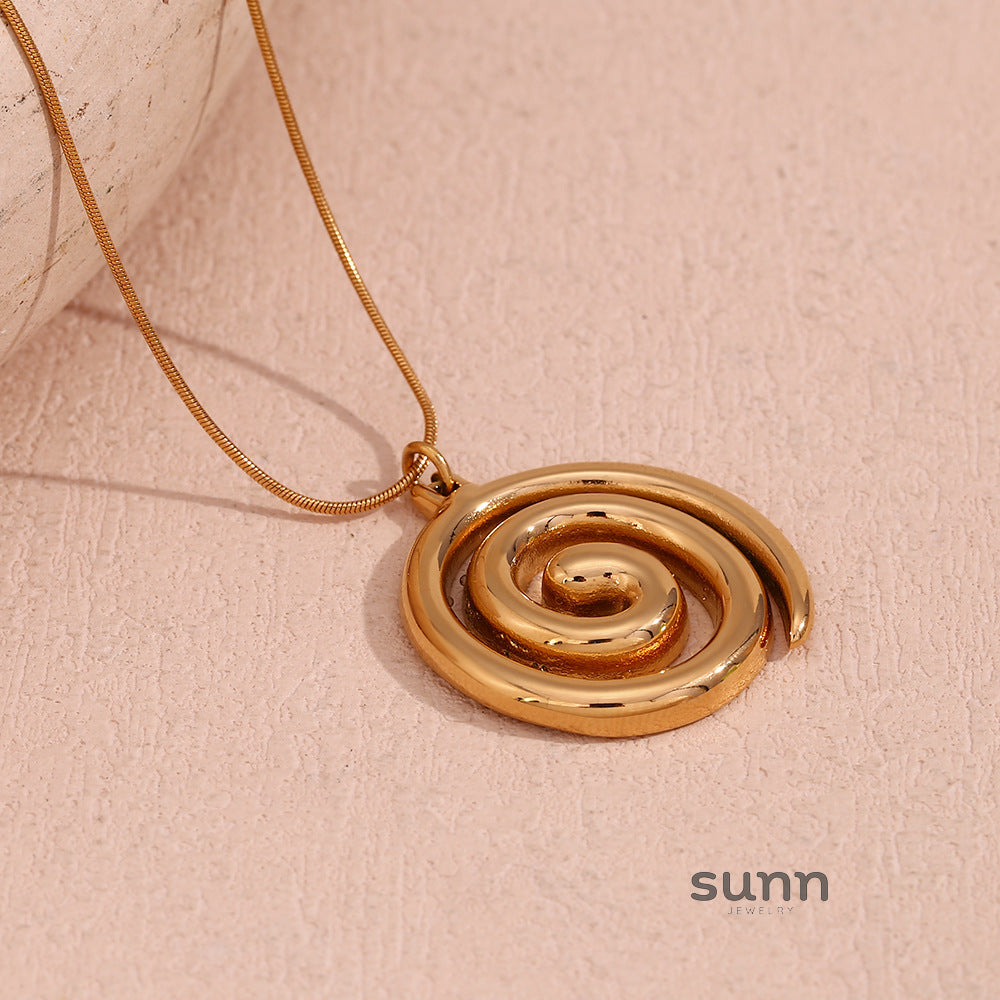 Henrietta Gold Plated Vortex Necklace [CS1QV5H5]