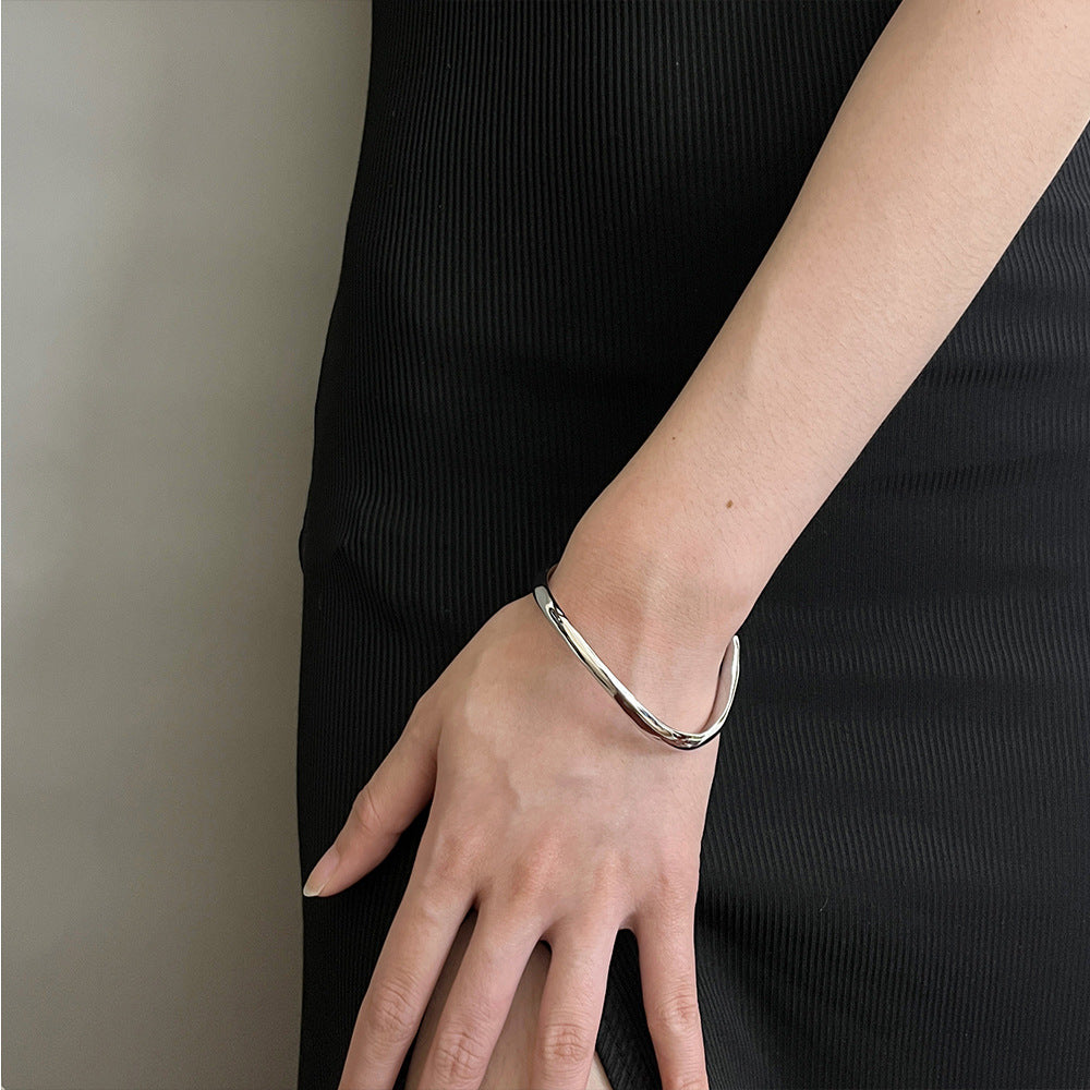 Hensley Wave Cuff Bracelet [SQCKD782]