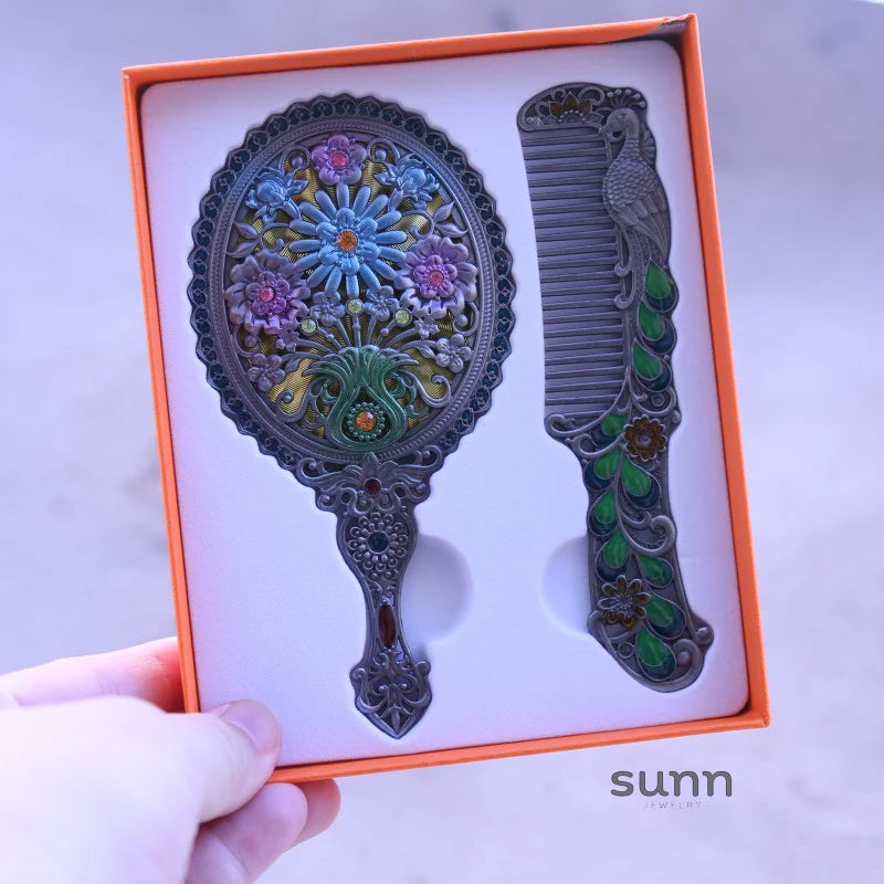 Hillary Vintage Mirror Set
