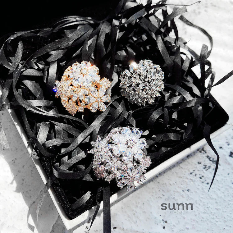 Hinda Sparkle Bloom Ring
