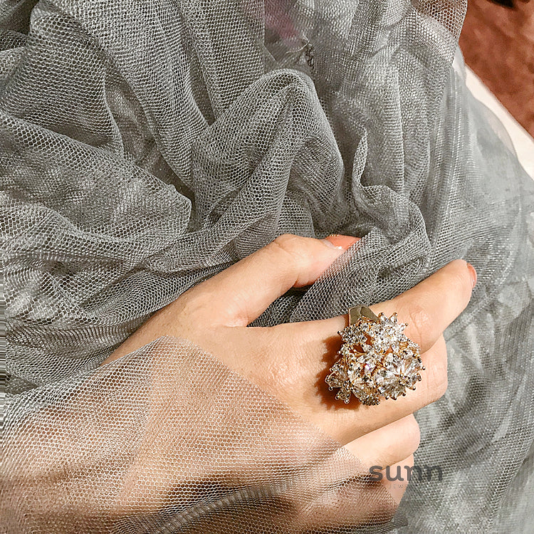 Hinda Sparkle Bloom Ring