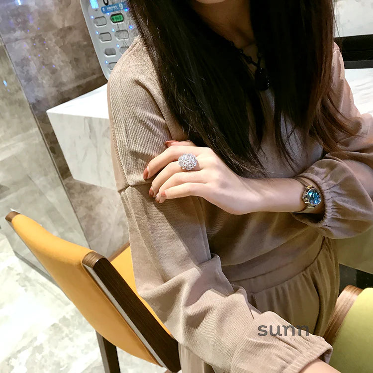 Hinda Sparkle Bloom Ring