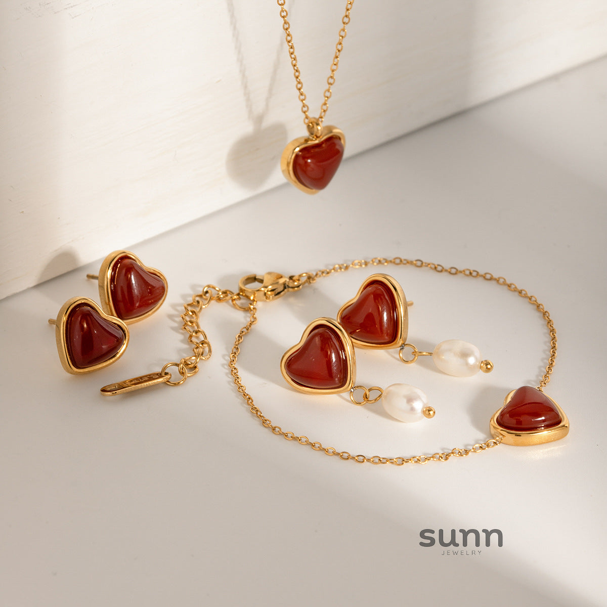 Holley Pearl Heart Earrings [W2ZHLRUI]