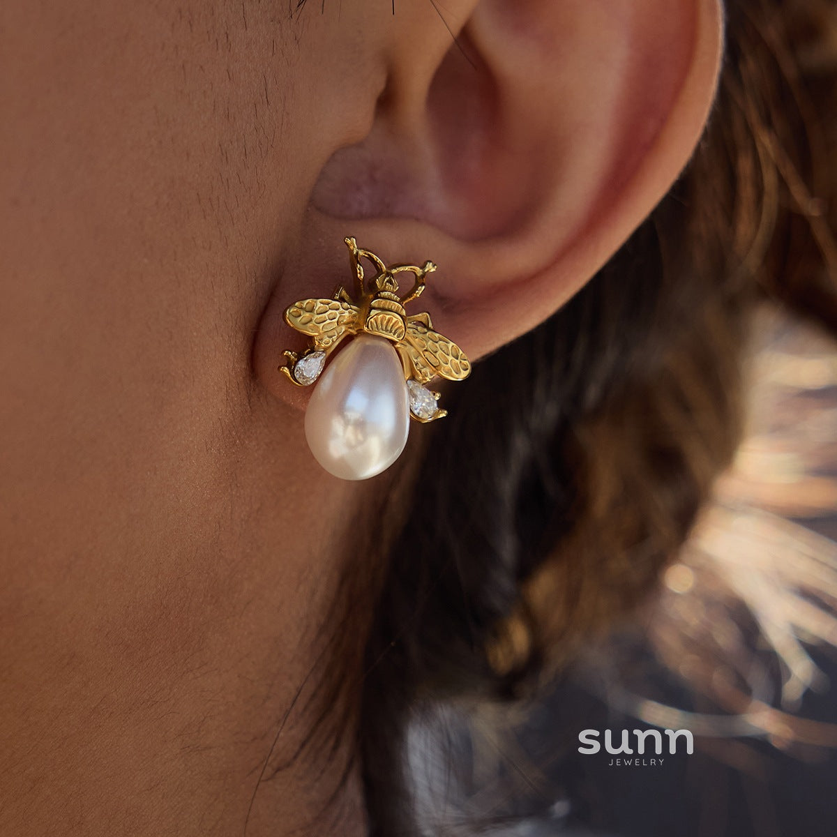Honey Geometric Pearl Earrings [S9VRRM9S]