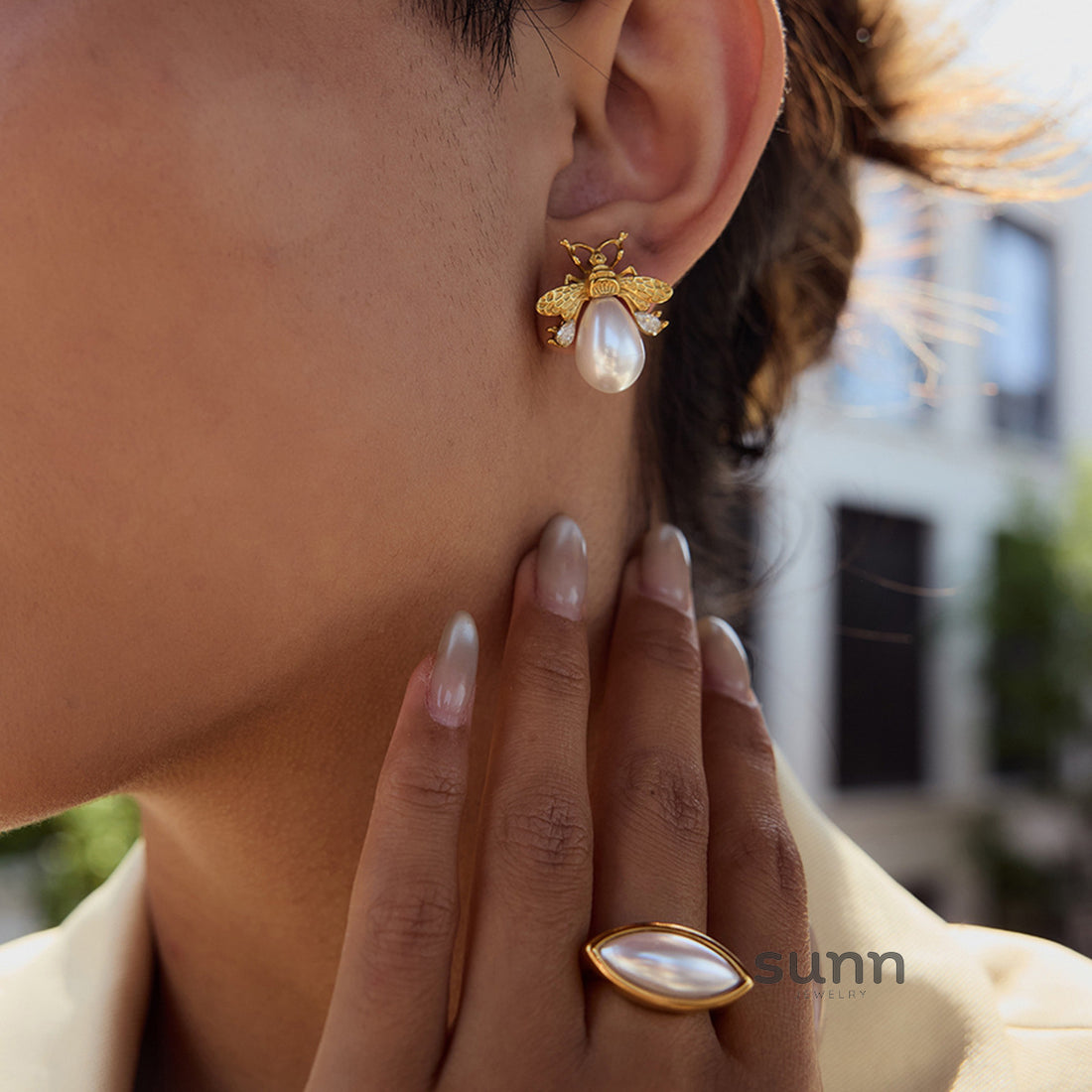 Honey Geometric Pearl Earrings [EF4NEQXM]