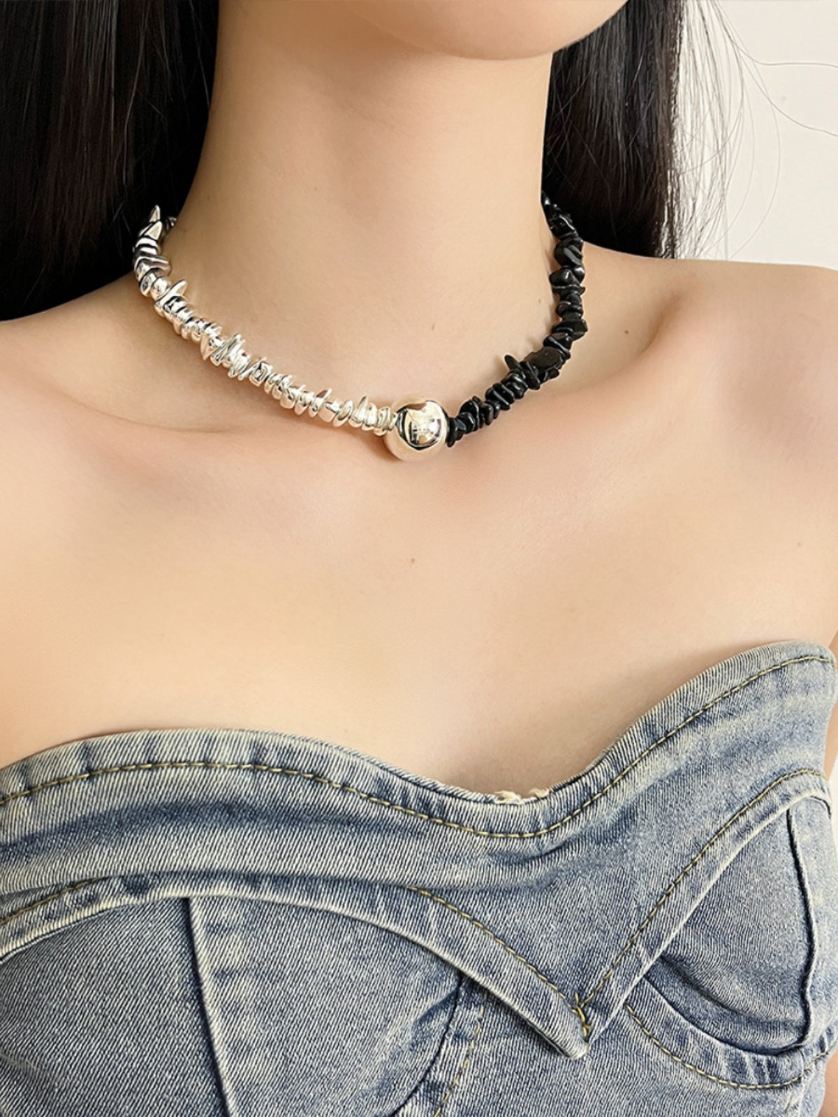 Honor Asymmetric Sphere Choker [0X49COOT]