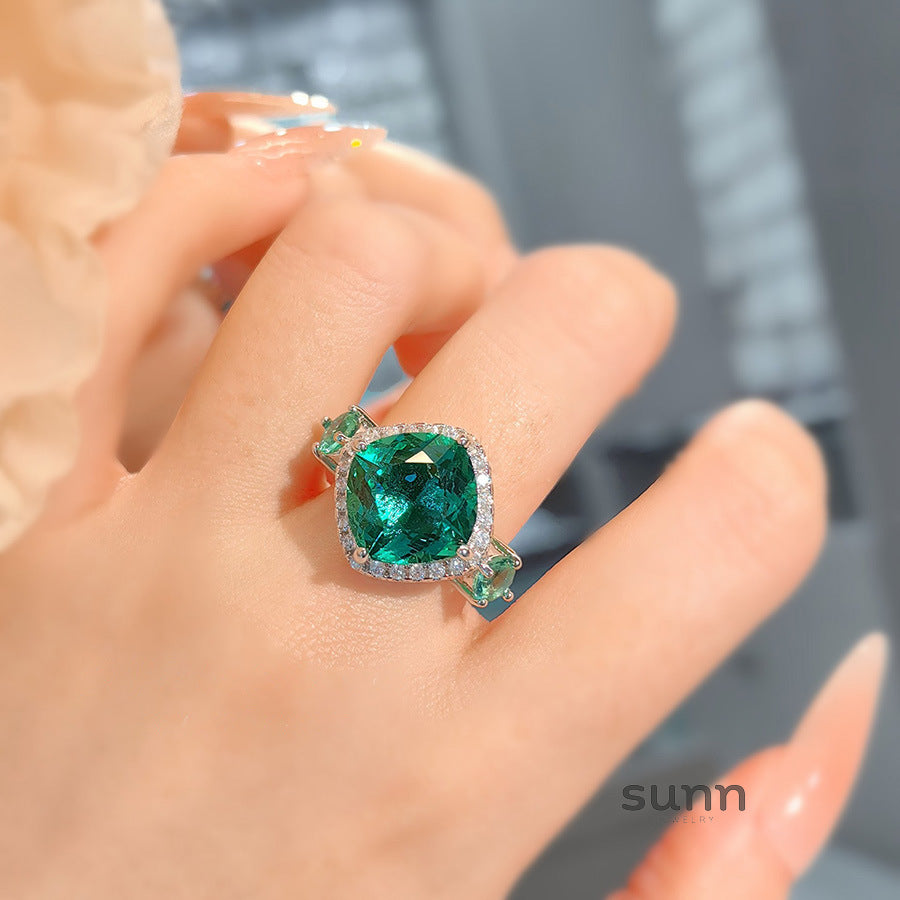 Hudson Royal Gemstone Set [A78S8EV9]