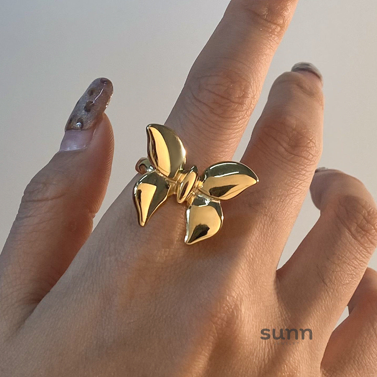 Huntley Butterfly Titanium Ring [4BAS60K3]