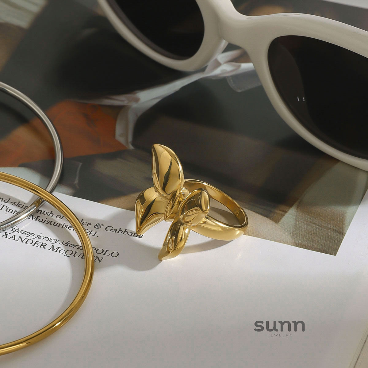 Huntley Butterfly Titanium Ring [2GZ2CTHE]