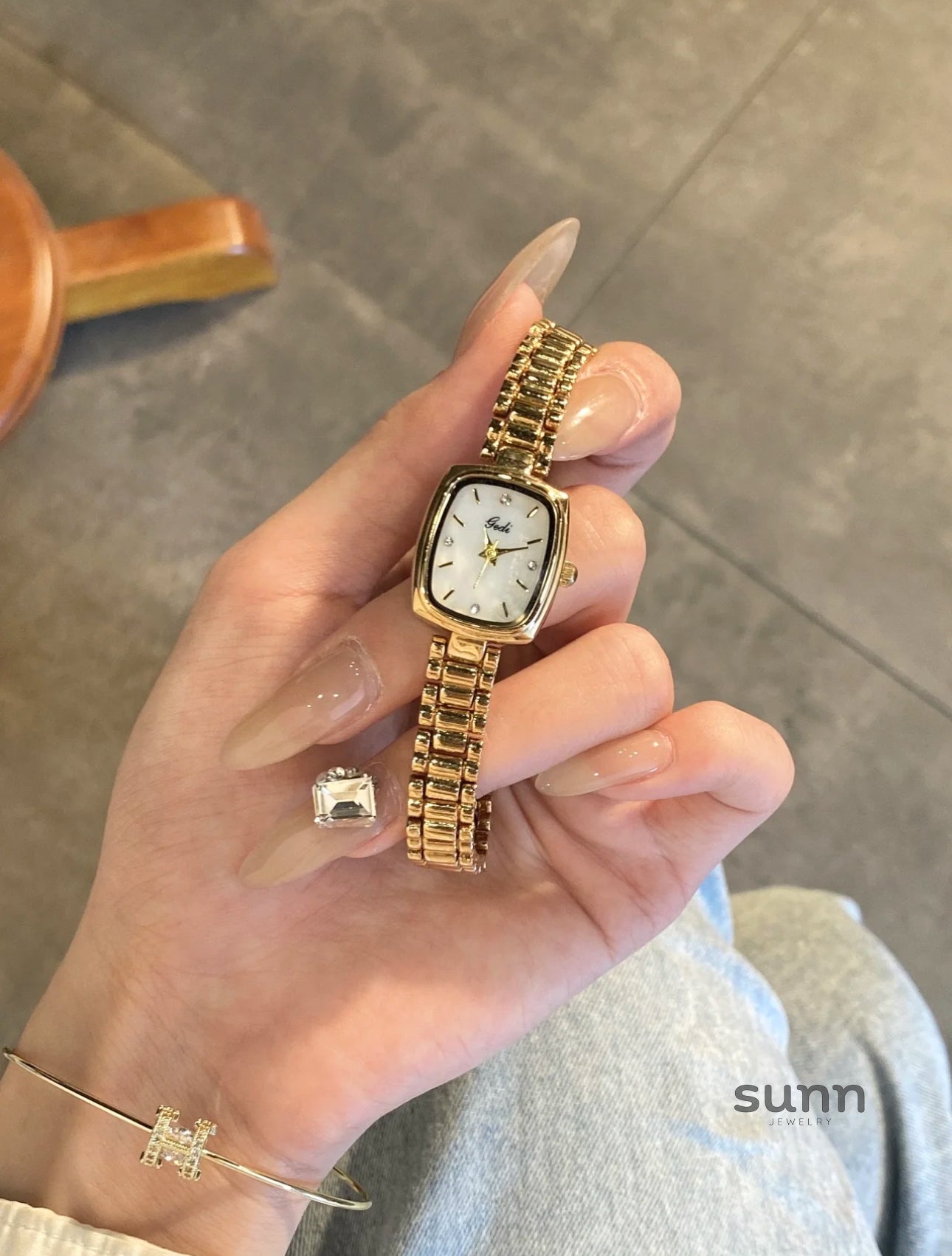 Idy Aurora Retro Quartz Watch [20267IU9]