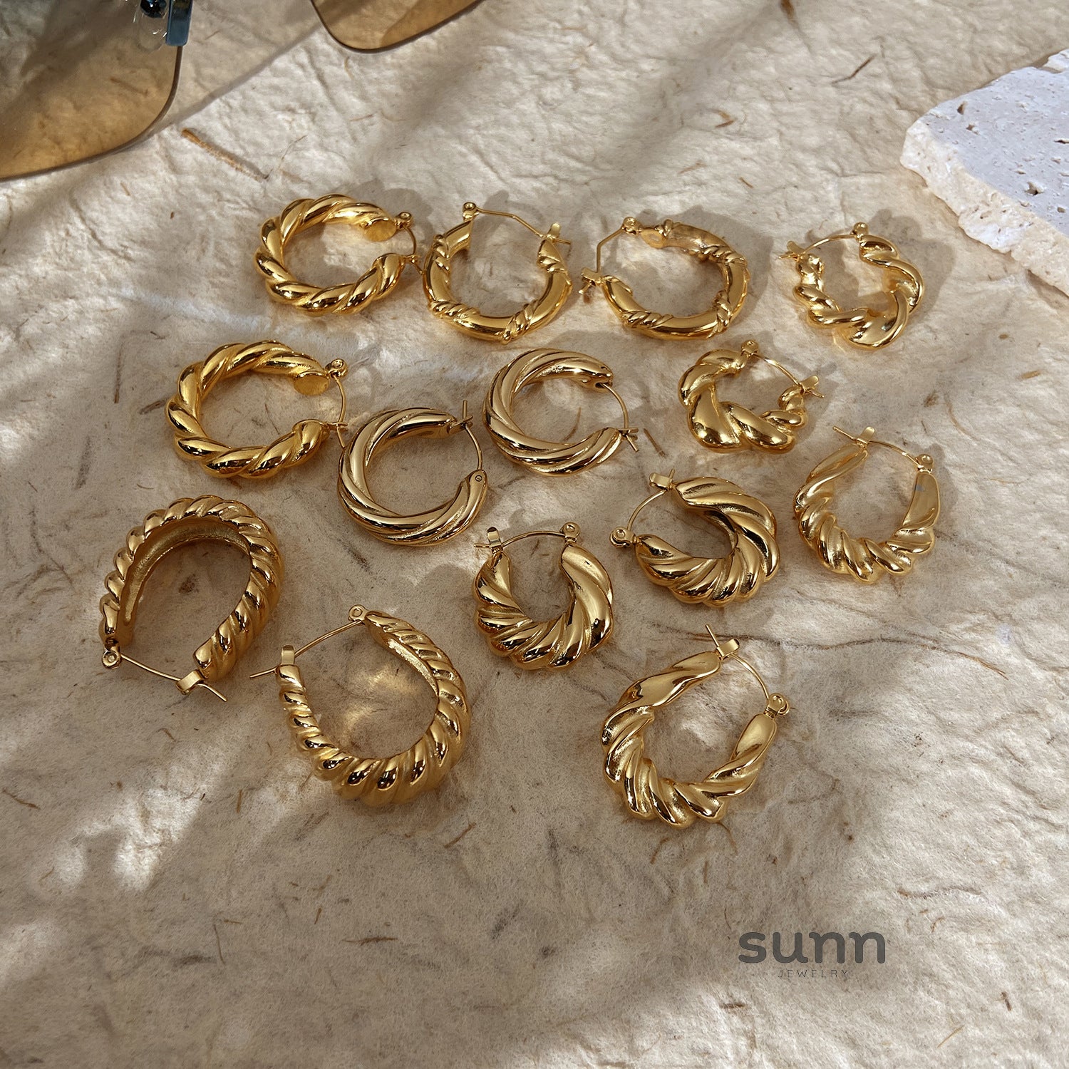 Ifeoluwa Croissant Hoop Earrings [RCNYLOVD]