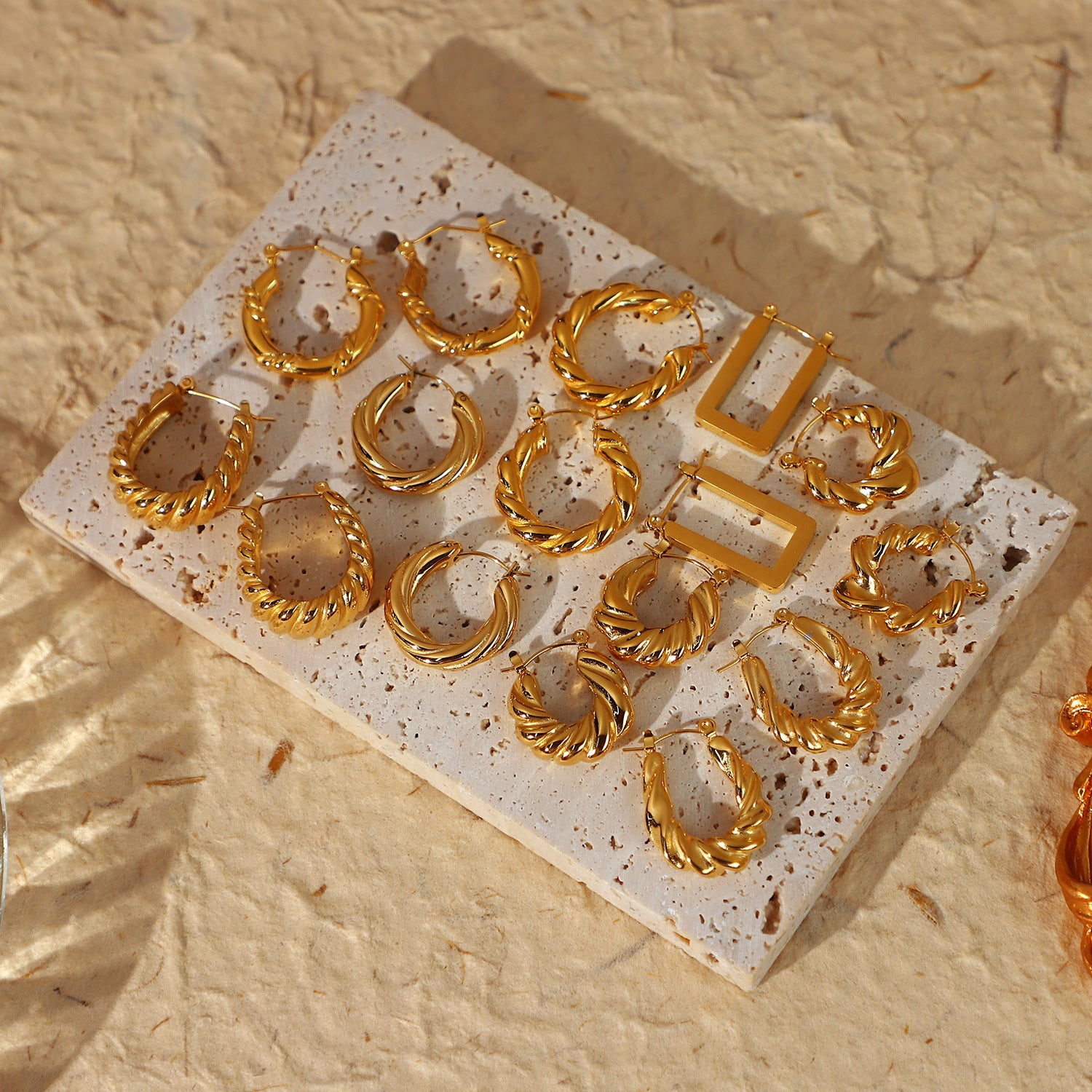 Ifeoluwa Croissant Hoop Earrings [1QYTCYH2]