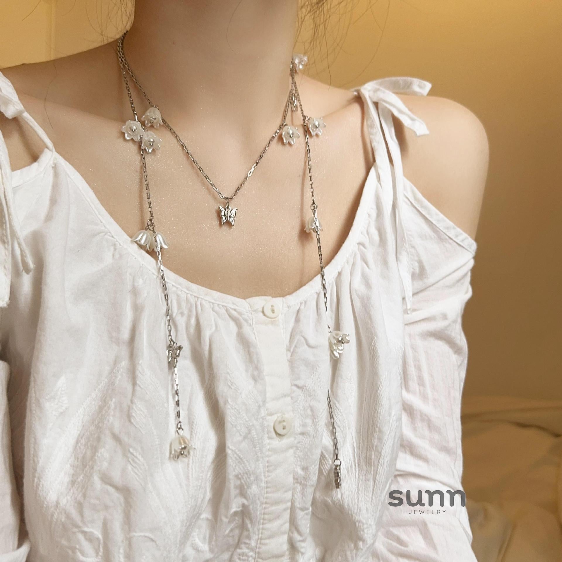 Ilhan Pearl Butterfly Necklace [QARQ2757]