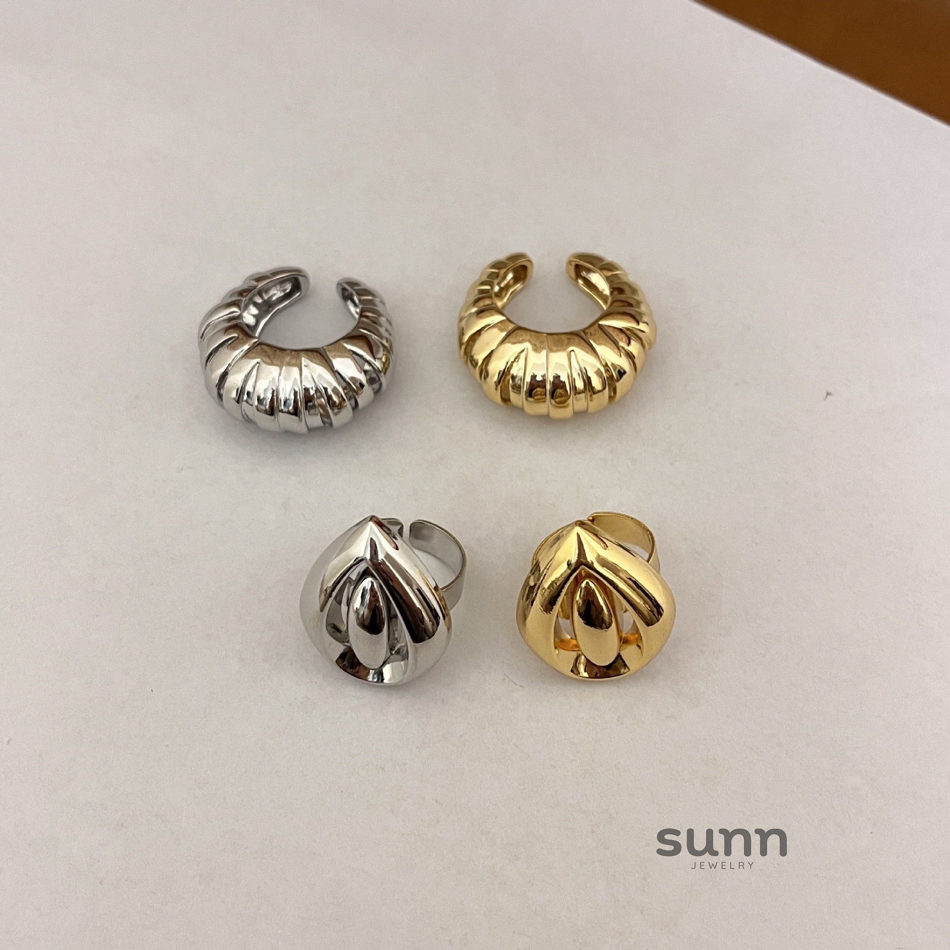 Illiana Croissant Bud Ring [OCXLNNCH]