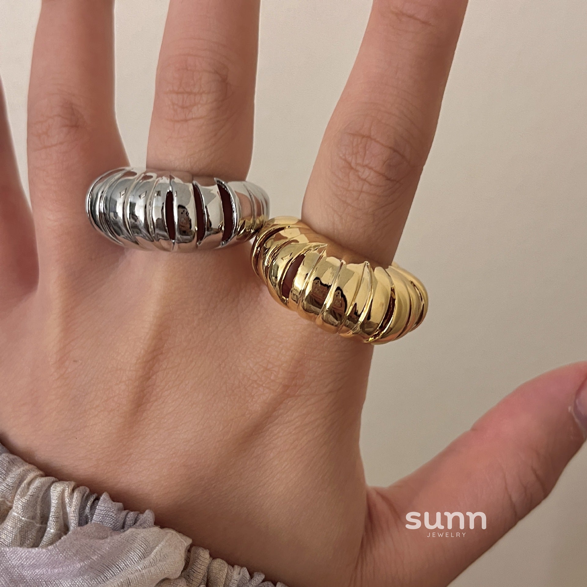 Illiana Croissant Bud Ring [NBNQ8QNP]