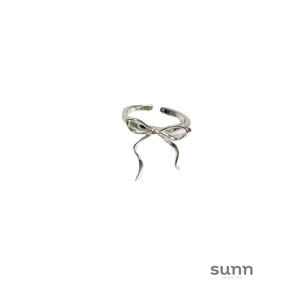 Illyana Ribbon Bow Ring [5MU54TJZ]