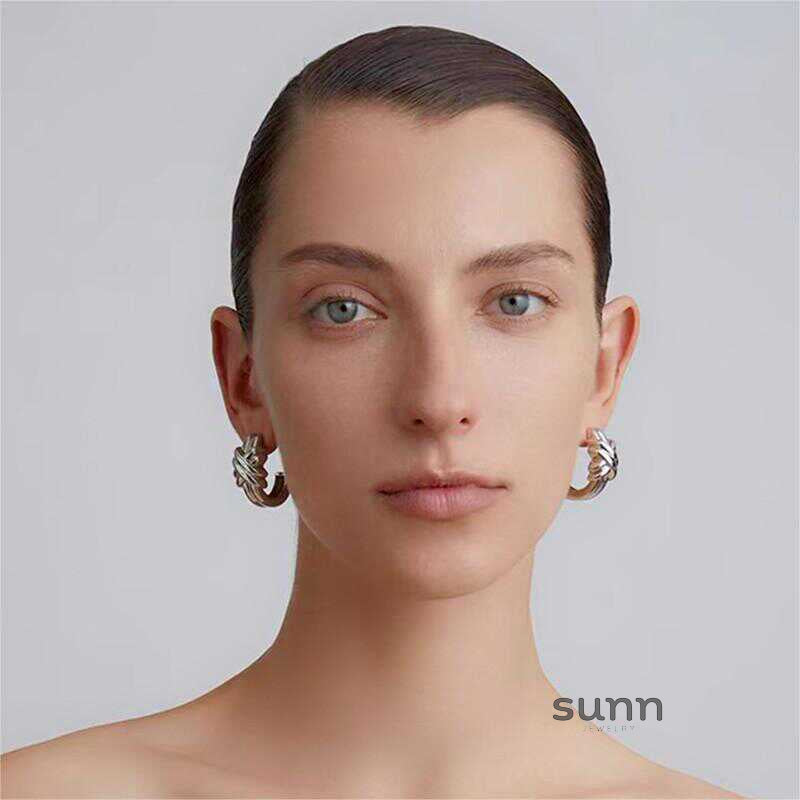 Ily Elegant Intertwined Hoops