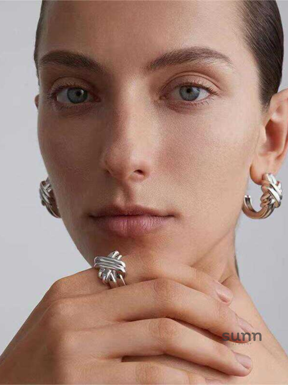 Ily Elegant Intertwined Hoops
