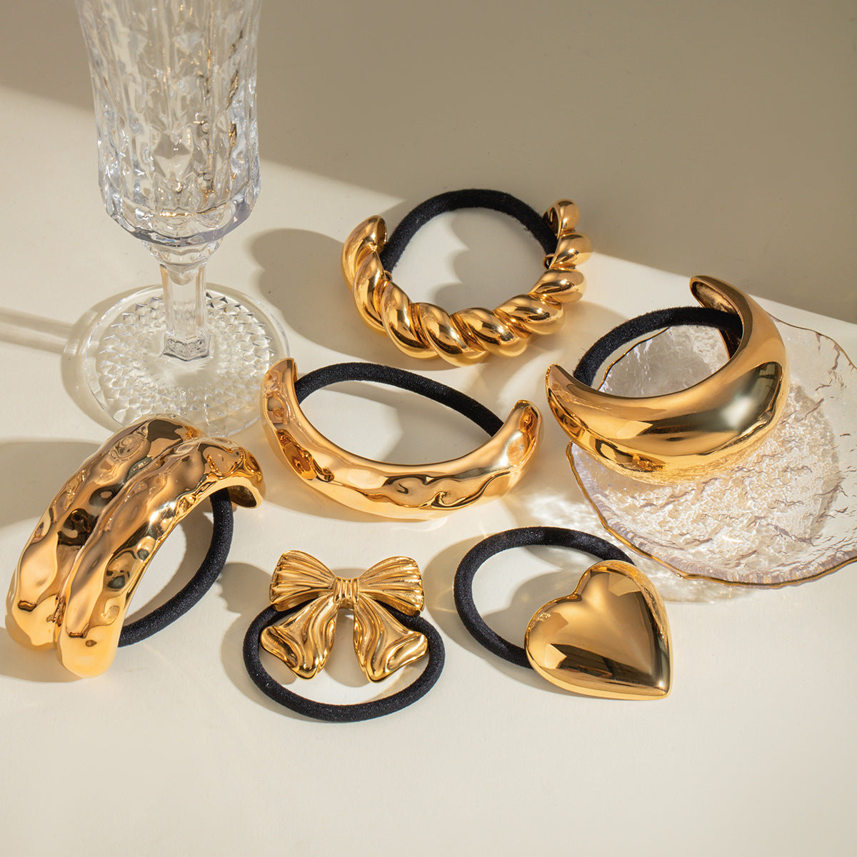 Ily Metal Charm Hair Tie [OBL9HE3L]