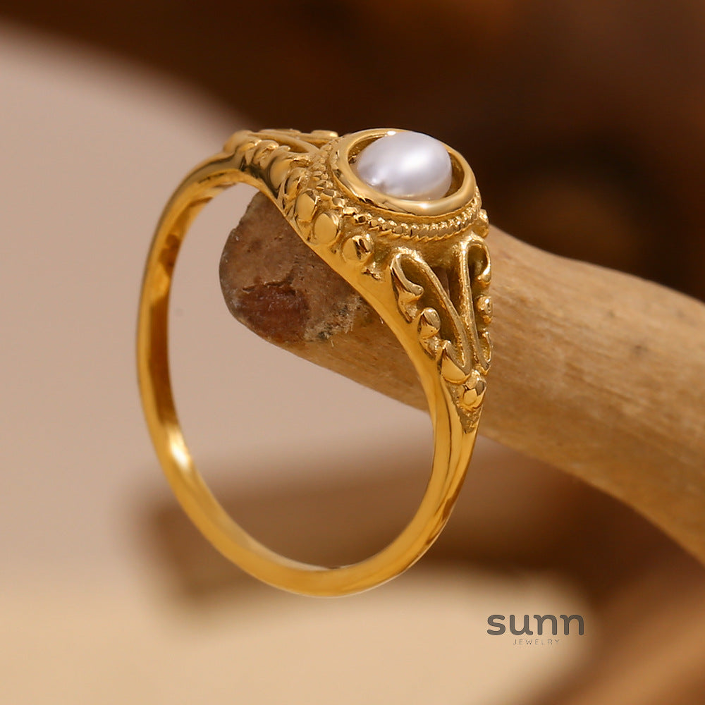Imaan Pearl Flower Ring [TMBG6EAJ]