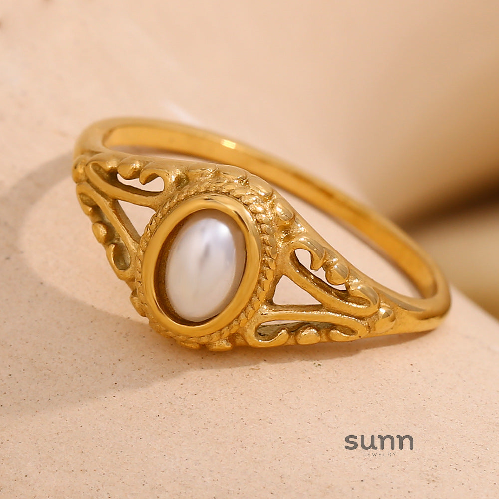 Imaan Pearl Flower Ring [WGZUIHKN]